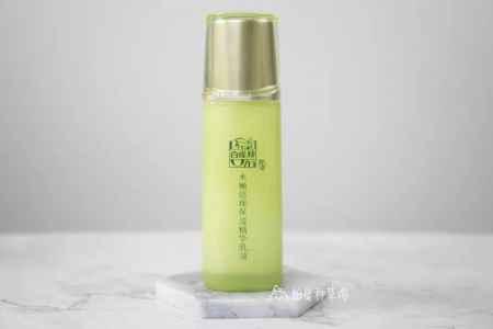 国产补水护肤品测评视频,深度解析十大热门品牌效果