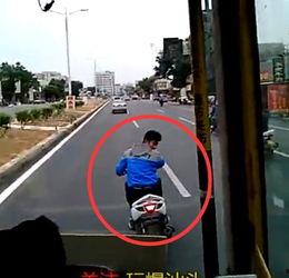 国产公交飙车视频大全,惊险瞬间！国产公交飙车视频大全集锦